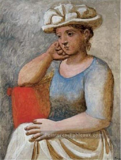Femme accoudee au chapeau blanc 1921 Cubisme Peintures à l'huile